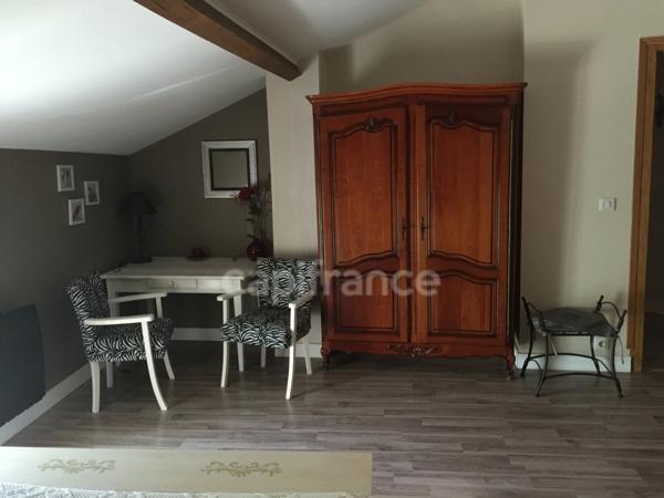 Propriété - une maison d'habitation - 5 chambres d'hôtes - 2 appartements en location sur plus de 1 hectare à SAINTE BAZEILLE (47)