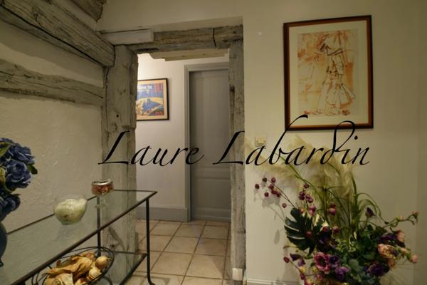 Propriété - une maison d'habitation - 5 chambres d'hôtes - 2 appartements en location sur plus de 1 hectare à SAINTE BAZEILLE (47)
