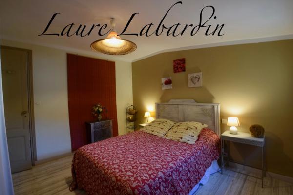 Propriété - une maison d'habitation - 5 chambres d'hôtes - 2 appartements en location sur plus de 1 hectare à SAINTE BAZEILLE (47)