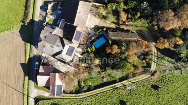 Propriété - une maison d'habitation - 5 chambres d'hôtes - 2 appartements en location sur plus de 1 hectare à SAINTE BAZEILLE (47)