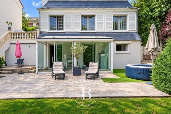 Nogent-sur-Marne, Appartement 4 Chambres -  203 m² à vendre