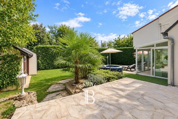 Nogent-sur-Marne, Appartement 4 Chambres -  203 m² à vendre