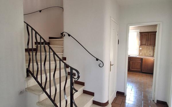 Maison à vendre    6 pièces •  Aussillon