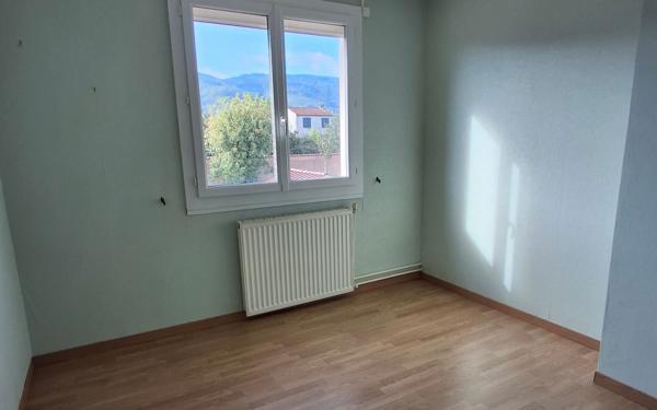 Maison à vendre    6 pièces •  Aussillon