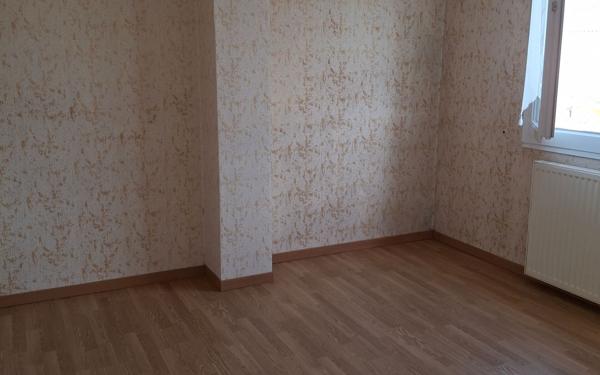 Maison à vendre    6 pièces •  Aussillon