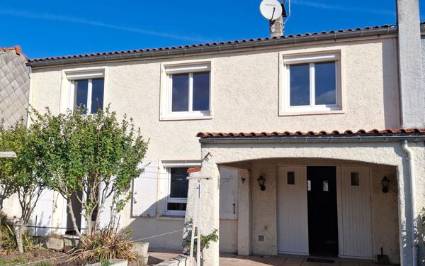 Maison à vendre    6 pièces •  Aussillon