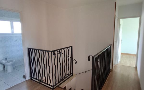 Maison à vendre    6 pièces •  Aussillon