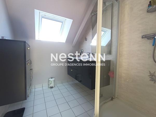 Longère à vendre à Saint Ave 4 chambres annexes située dans un environnement exceptionnel.