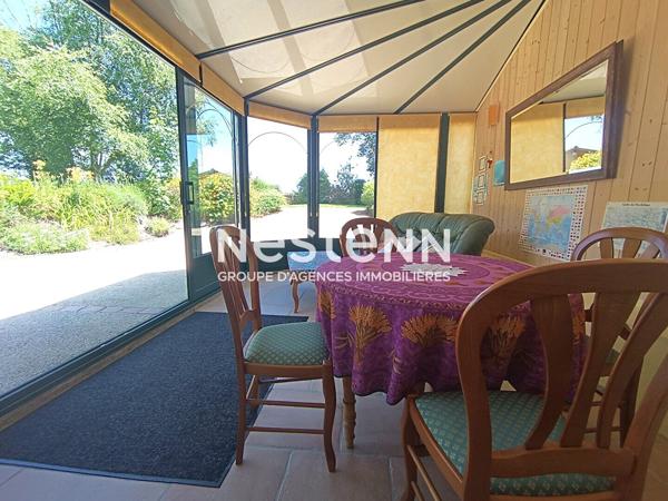 Longère à vendre à Saint Ave 4 chambres annexes située dans un environnement exceptionnel.