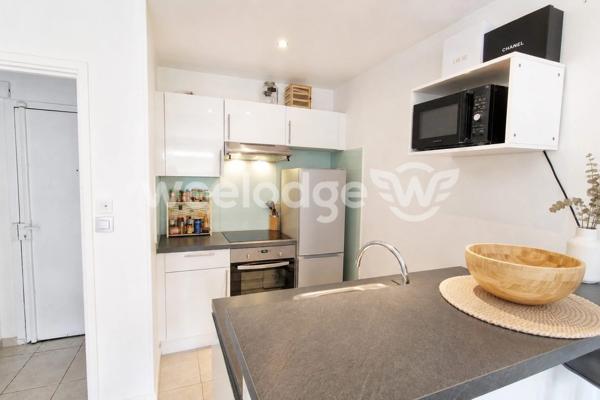 Appartement à vendre 2 pièces de 30,82 m² à La Celle-Saint-Cloud