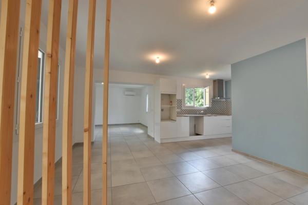 Maison à louer maison plain pied 3 pièces MONTADY (34)