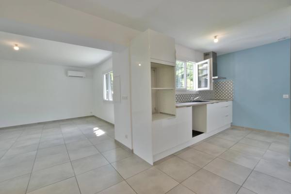 Maison à louer maison plain pied 3 pièces MONTADY (34)