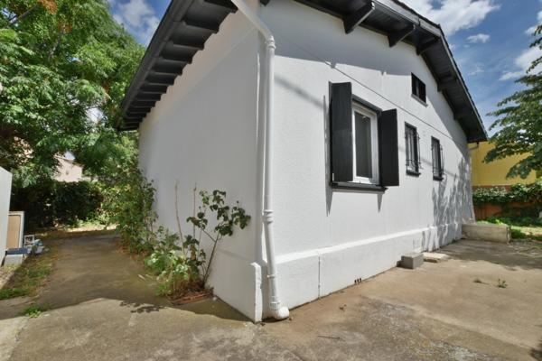 Maison à louer maison plain pied 3 pièces MONTADY (34)