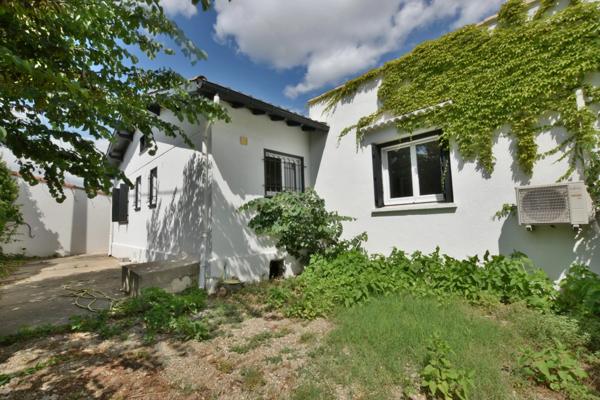 Maison à louer maison plain pied 3 pièces MONTADY (34)