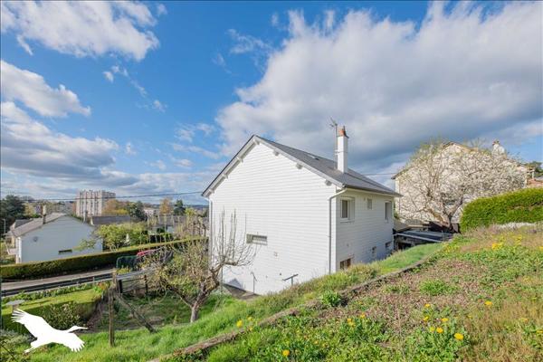 Maison à vendre |  Ussel |  6 pièces | 137 m²