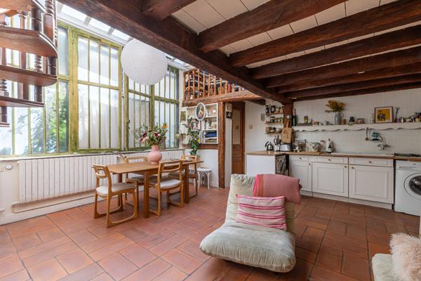 EXCLUSIVITÉ : Atelier d'Artiste - Esprit Loft & Verrière - Abbesses / Montmartre