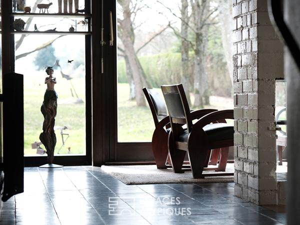 Maison d’architecte des années 70, écrin de lumière et d’élégance