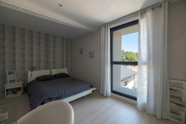 Maison Chateaugiron 5 pièces  MEUBLÉE 210.70 m2