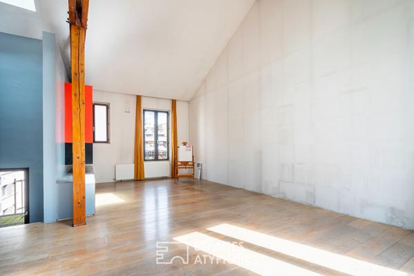 Loft traversant au dernier étage avec ascenseur