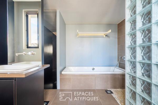 Loft traversant au dernier étage avec ascenseur