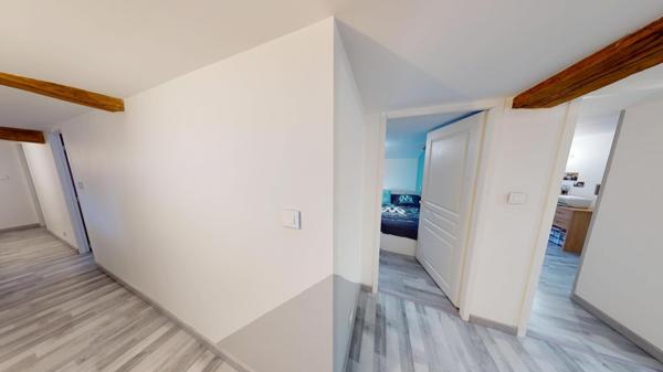 Vous rechercher une grande maison avec 5 chambres?