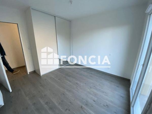 Location Appartement 3 pièces 64.9 m² - 17 CHEMIN DU BAC Lescar 64230