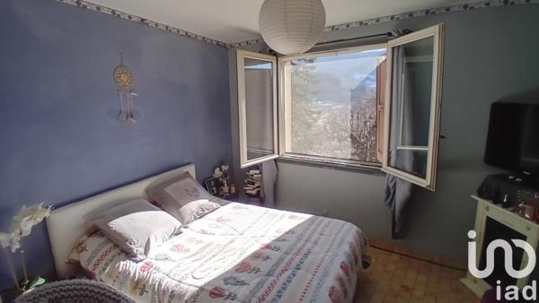 Maison 6 pièces de 166 m² à Thiézac (15800)