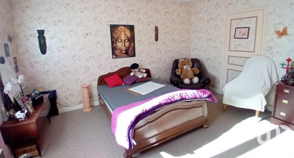 Maison 6 pièces de 166 m² à Thiézac (15800)