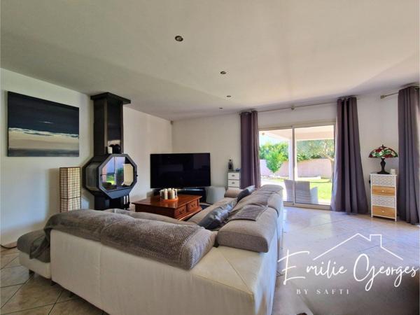 Maison avec appartement indépendant, piscine et garage