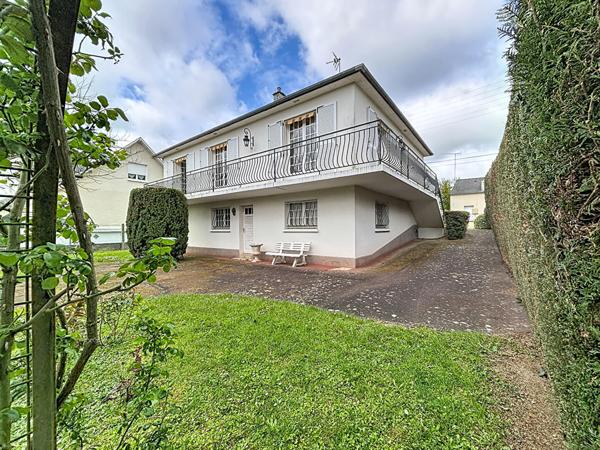 Maison Chateau Gontier Sur Mayenne - accès Halage et Mayenne - vue mayenne