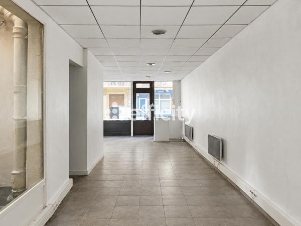 Local Commercial
         3 pièces
        - 66 m² 693 000 € *