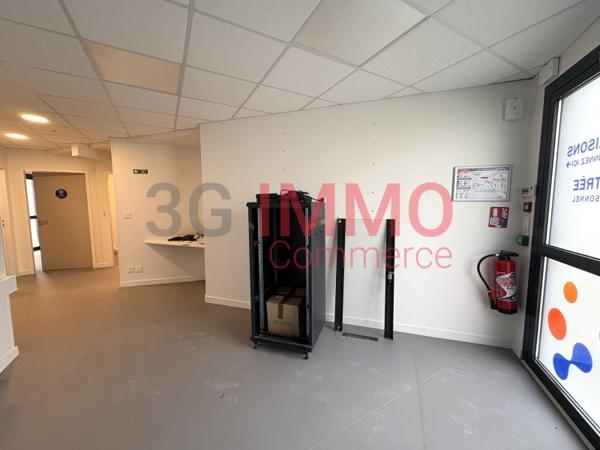Location / Local Commercial à Chauray (79180)