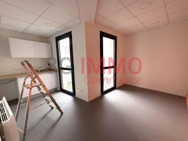 Location / Local Commercial à Chauray (79180)