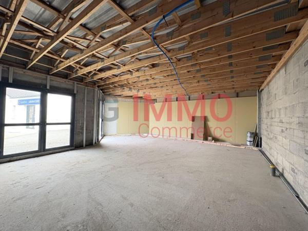Location / Local Commercial à Chauray (79180)