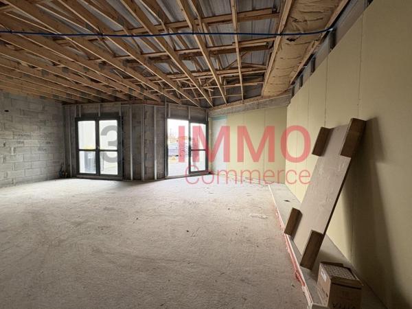 Location / Local Commercial à Chauray (79180)