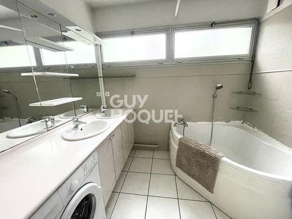 Clermont-Ferrand secteur Montjuzet - Appartement T4 96 m2 avec balcon et garage