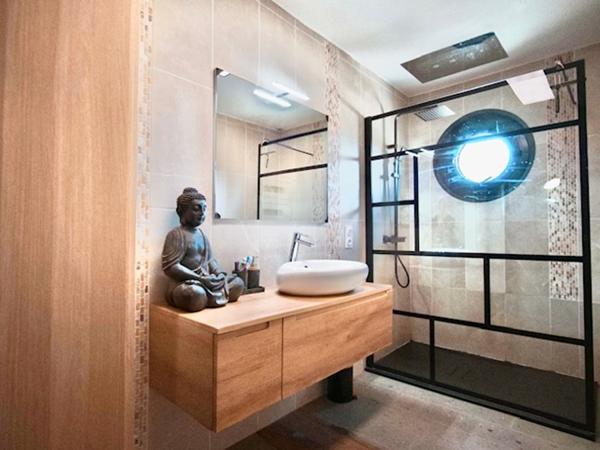 Incroyable villa de haut standing  de 205 m² sur un terrain de 2000 m² avec piscine