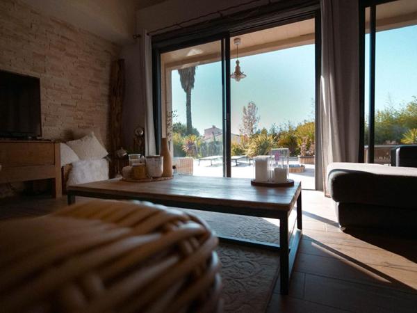 Incroyable villa de haut standing  de 205 m² sur un terrain de 2000 m² avec piscine