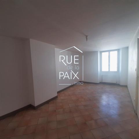 86140 SAINT GENEST D AMBIERE A LOUER - Appartement T3 Saint-Genest-D'Ambière
