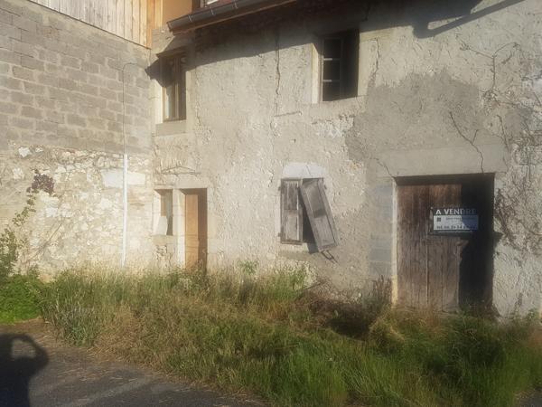 La Balme (73170) SETEUR LA BALME MAISON MITOYENNE AVEC COURETTE