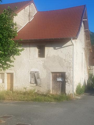 La Balme (73170) SETEUR LA BALME MAISON MITOYENNE AVEC COURETTE