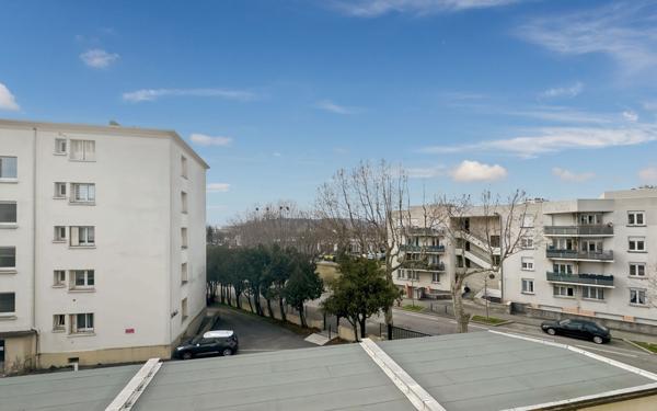 Appartement à vendre    3 pièces • 52,04 m2 Valence