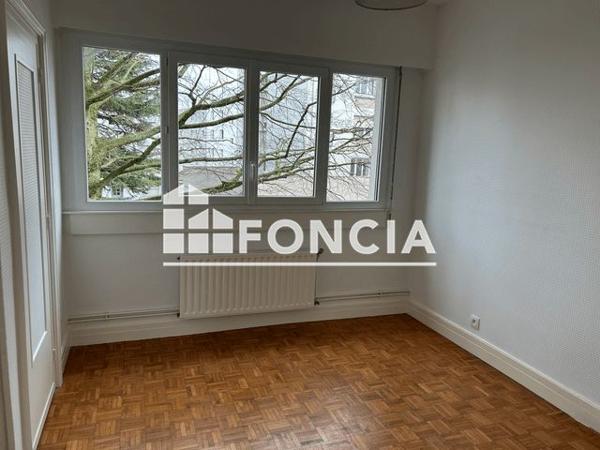 Location Appartement 6 pièces 112.9 m² - 14 SQUARE CLISSON Lorient 56100