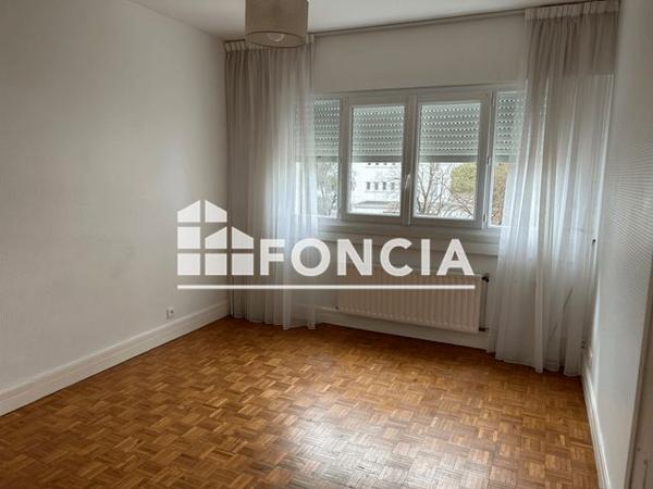 Location Appartement 6 pièces 112.9 m² - 14 SQUARE CLISSON Lorient 56100