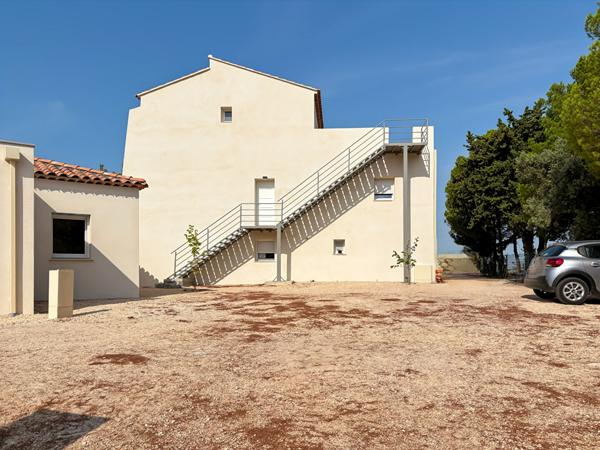 Appartement Rognac 3 pièces 45.98 m2 + terrasse de 25m2