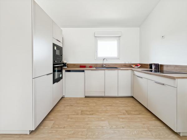 Appartement Rognac 3 pièces 45.98 m2 + terrasse de 25m2