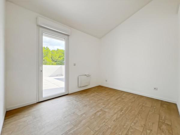 Appartement Rognac 3 pièces 45.98 m2 + terrasse de 25m2