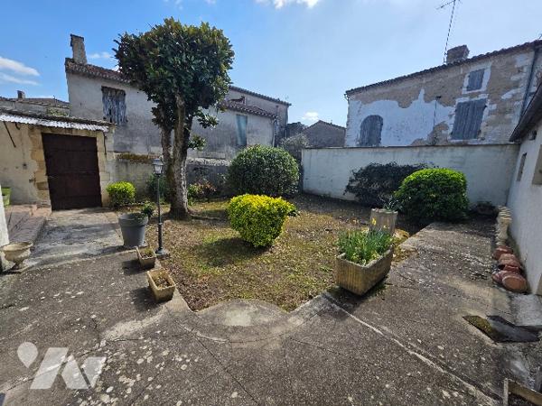 Maison de village 180 m² avec grand garage et beaux volumes – Proche Marmande