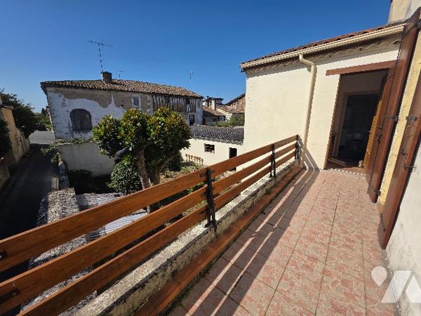 Maison de village 180 m² avec grand garage et beaux volumes – Proche Marmande