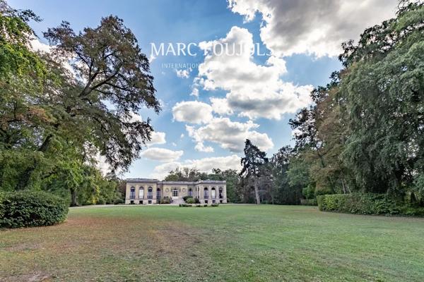 Propriété de prestige au coeur d’un parc de plus de 4 hectares…